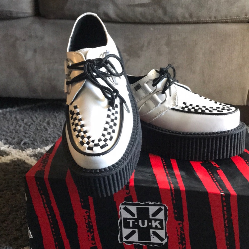 Brand new T.U.K creepers white